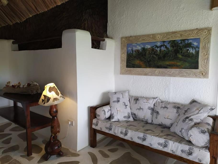 Twiga House Resort Piscina ☆☆☆☆☆ Pearl Beach Watamu Buitenkant foto