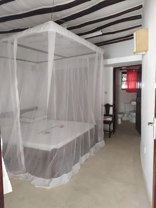 Twiga House Resort Piscina ☆☆☆☆☆ Pearl Beach Watamu Buitenkant foto